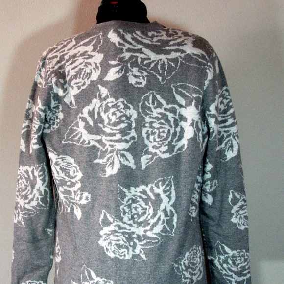 Heather Gray Jacquard Rose Boyfriend Cardigan - Picture 3 of 7